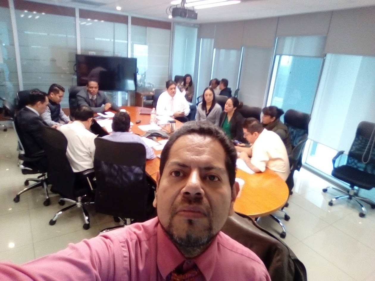 Coach Gabo en evento presencial