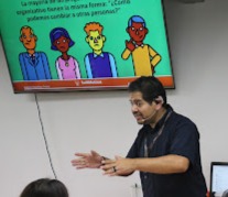 Coach Gabo presentando